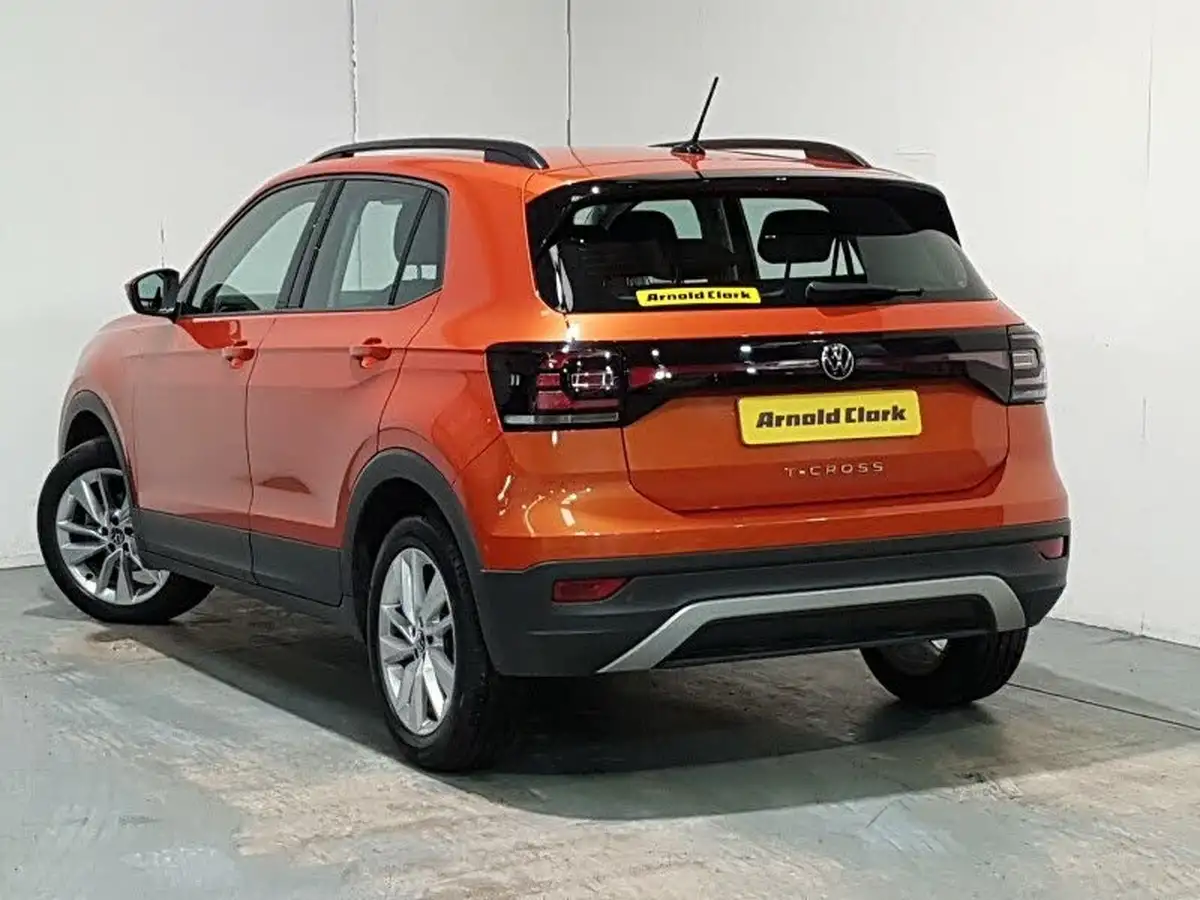 2022-volkswagen-t-cross-10-tsi-se-110ps-big-1