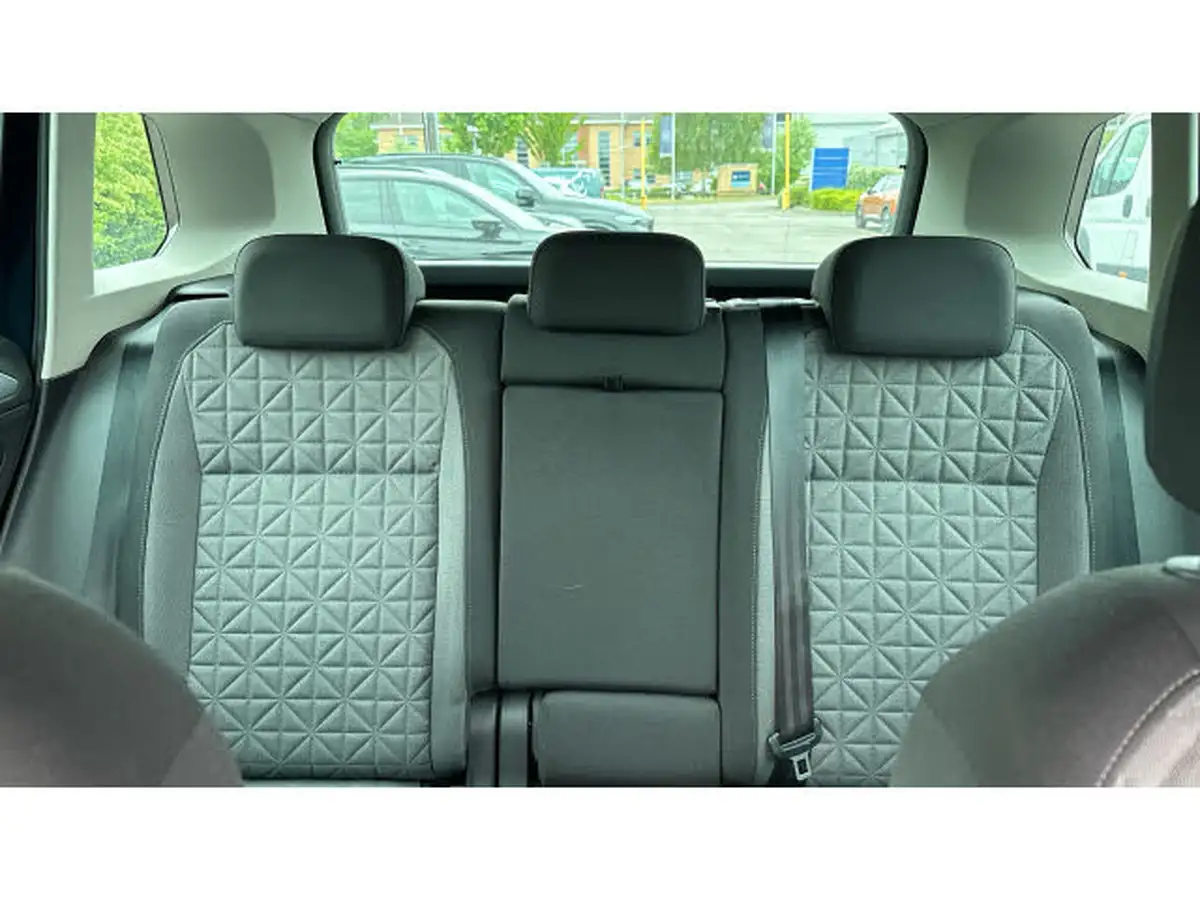 2021-volkswagen-tiguan-15-tsi-life-150ps-dsg-big-14