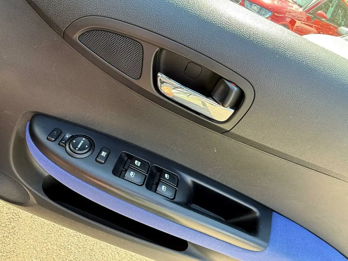 2010-hyundai-i20-14-comfort-5d-big-28