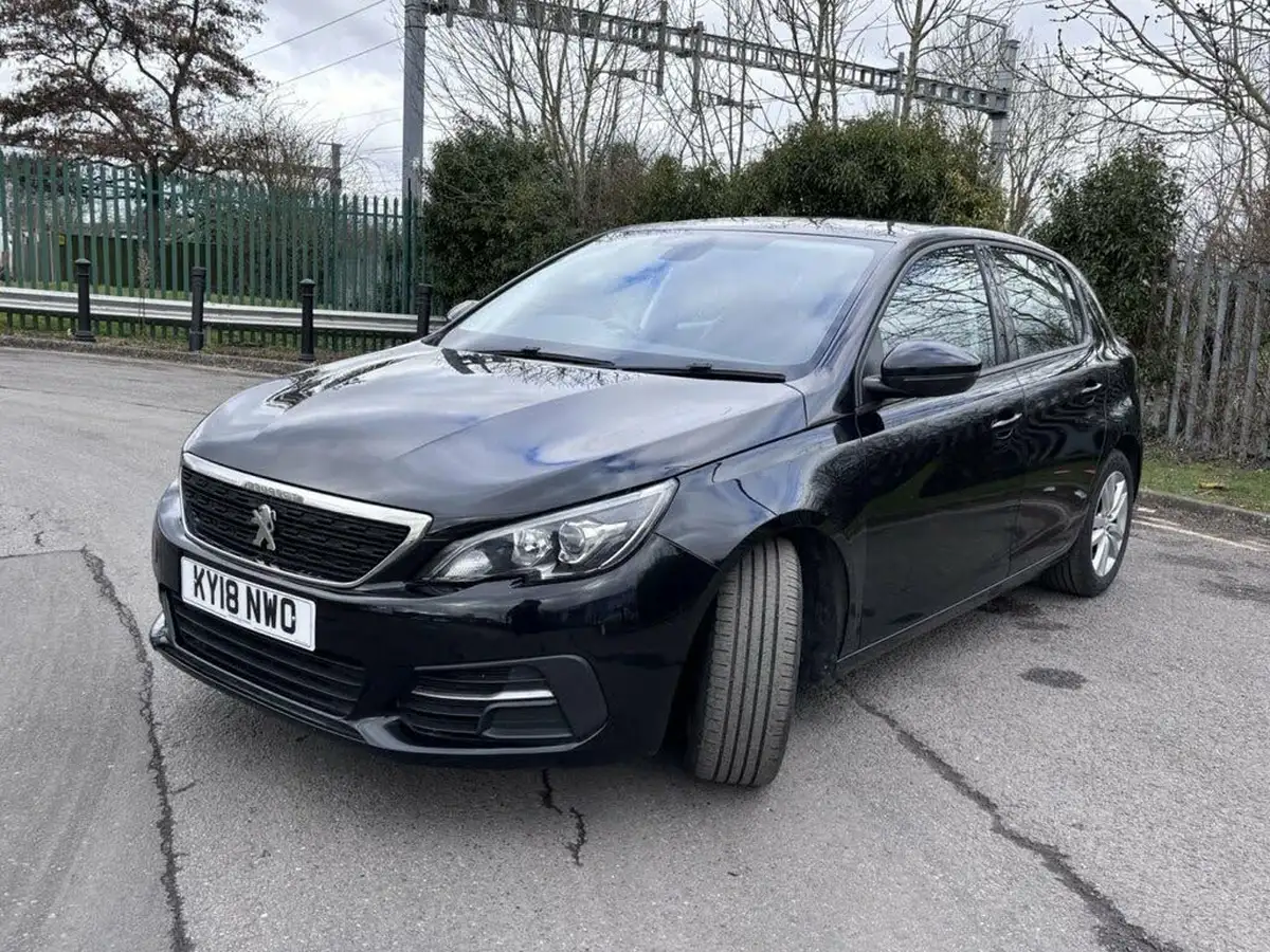 2018-peugeot-308-12-puretech-active-130bhp-eat6-big-0
