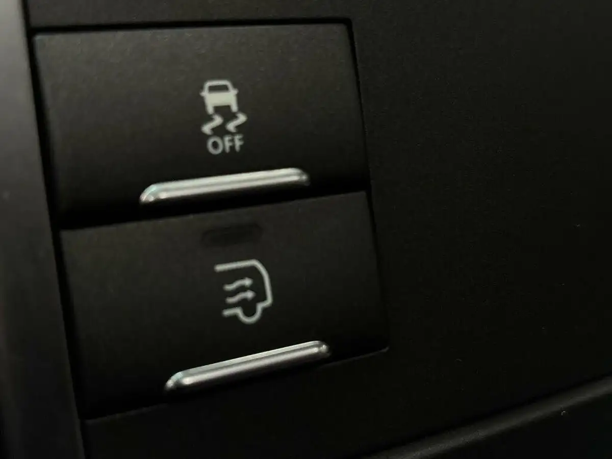 2011-land-rover-range-rover-44td-vogue-big-34
