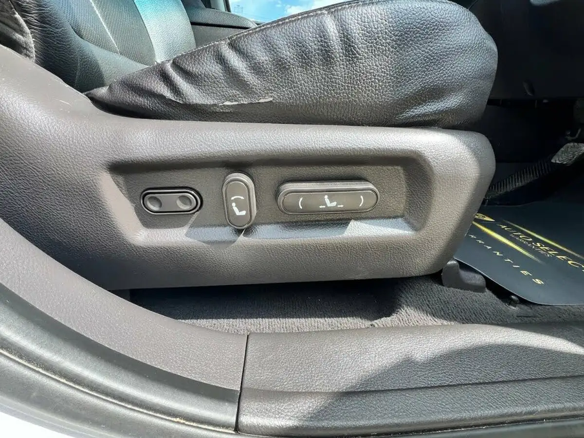 2012-hyundai-santa-fe-22td-premium-7st-big-26
