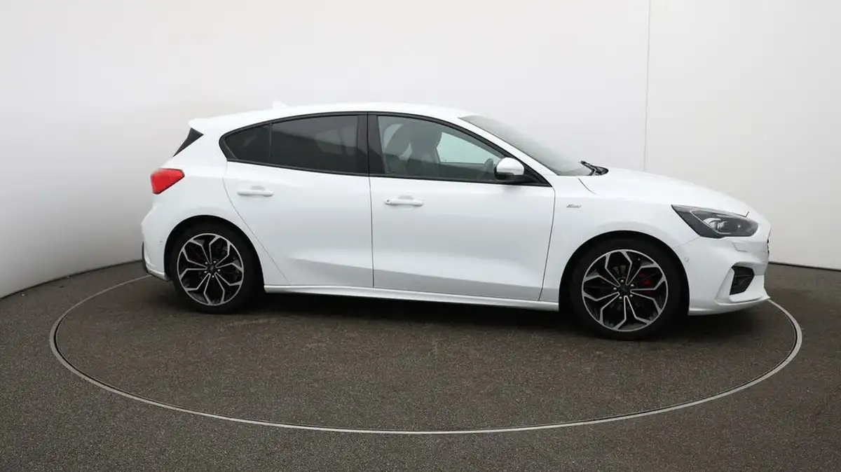 2019-ford-focus-10t-st-line-x-hatchback-big-48