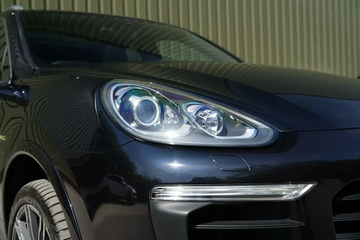 2016-porsche-cayenne-30-s-e-hybrid-big-55
