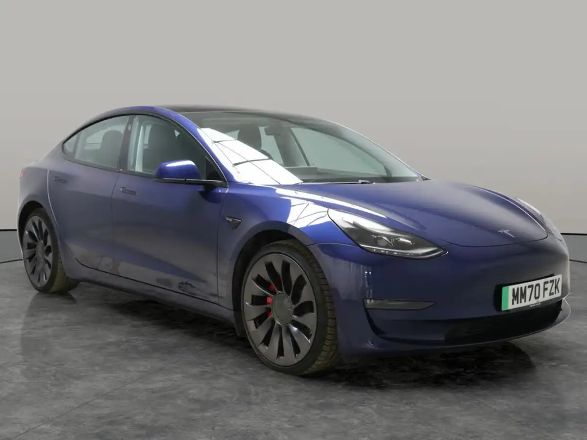 2020-tesla-model-3-e-performance-big-10