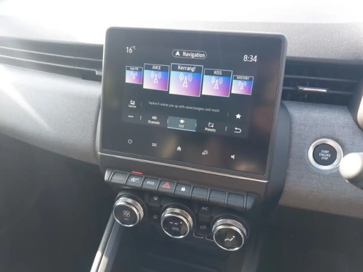 2024-renault-clio-10-tce-evolution-big-16