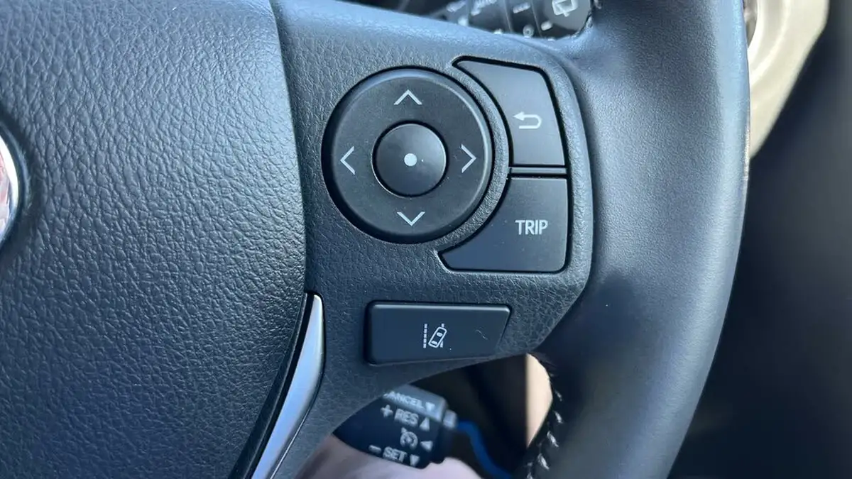 2017-toyota-auris-18-vvt-i-hsd-excel-tss-hatchback-big-47