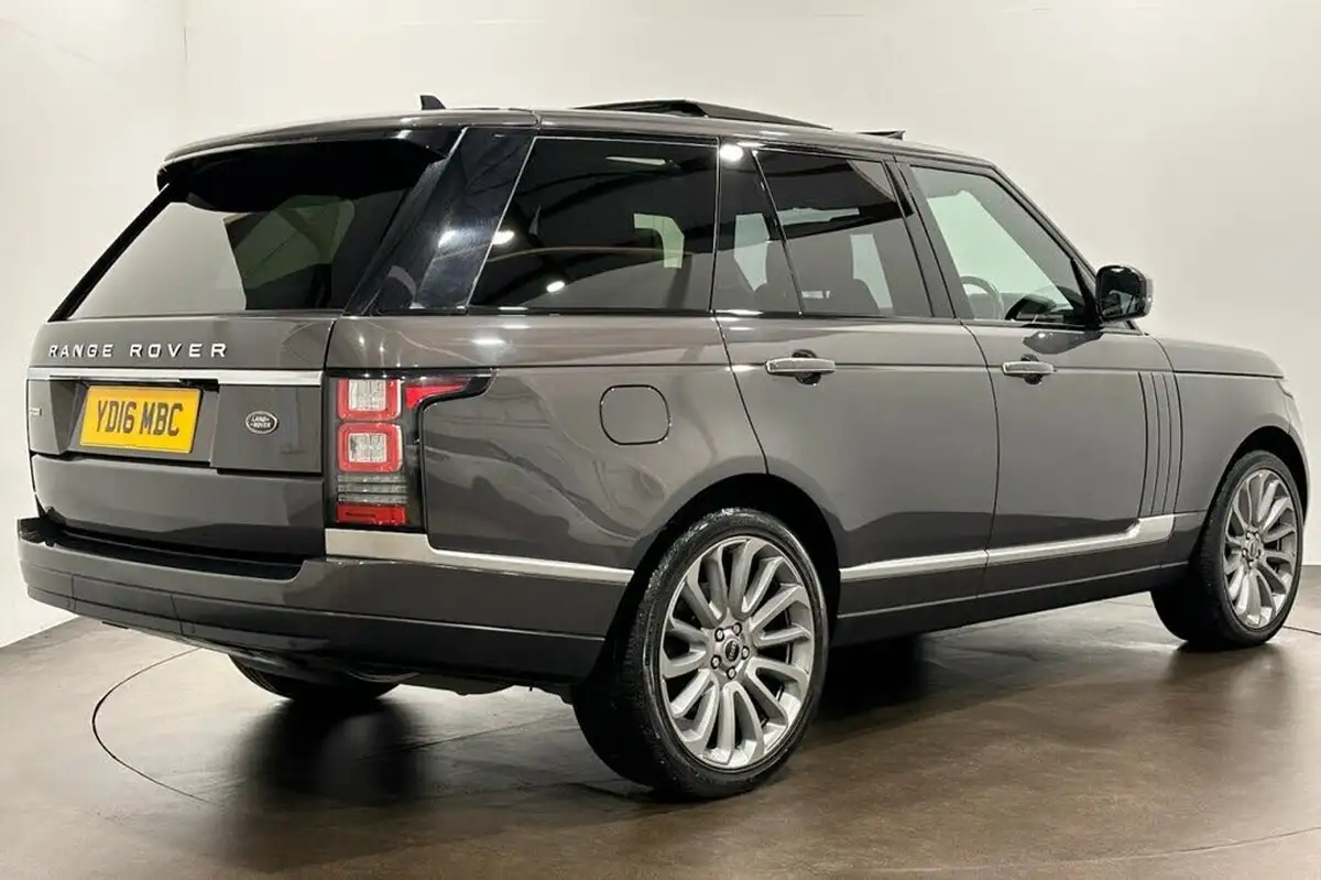 2016-land-rover-range-rover-30tdv6-autobiography-awd-big-3