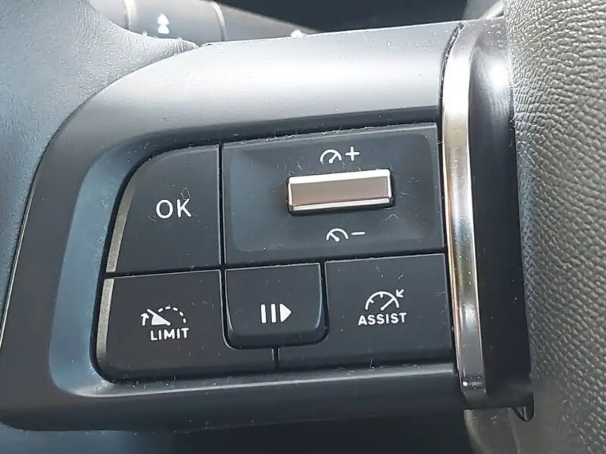 2022-citroen-c4-12-puretech-shine-130ps-big-17