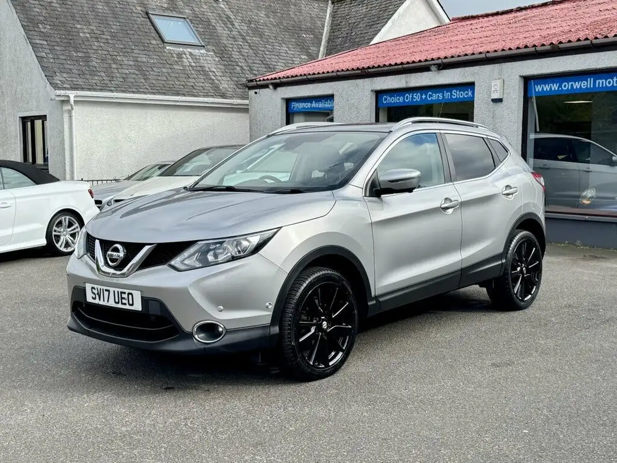 2017-nissan-qashqai-16dci-tekna-big-22