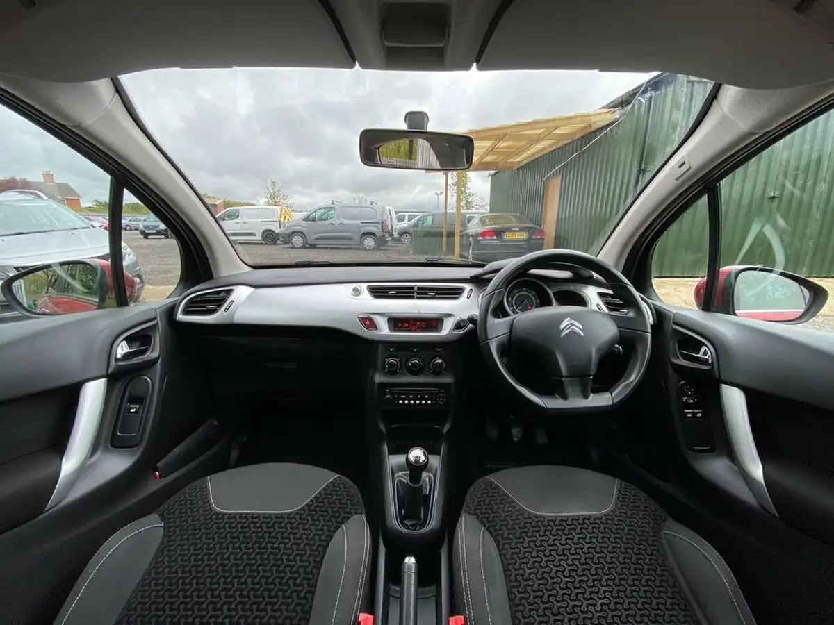 2010-citroen-c3-14td-vtr-big-40