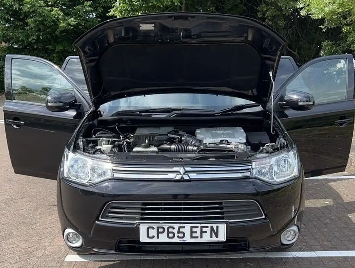 2015-mitsubishi-outlander-20-gx3h-phev-5st-big-14
