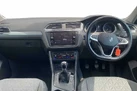 2022-volkswagen-tiguan-15-tsi-life-150ps-small-9