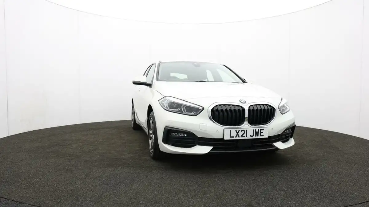 2021-bmw-1-series-15-118i-se-lcp-big-49