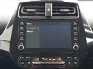 2019-toyota-prius-small-12