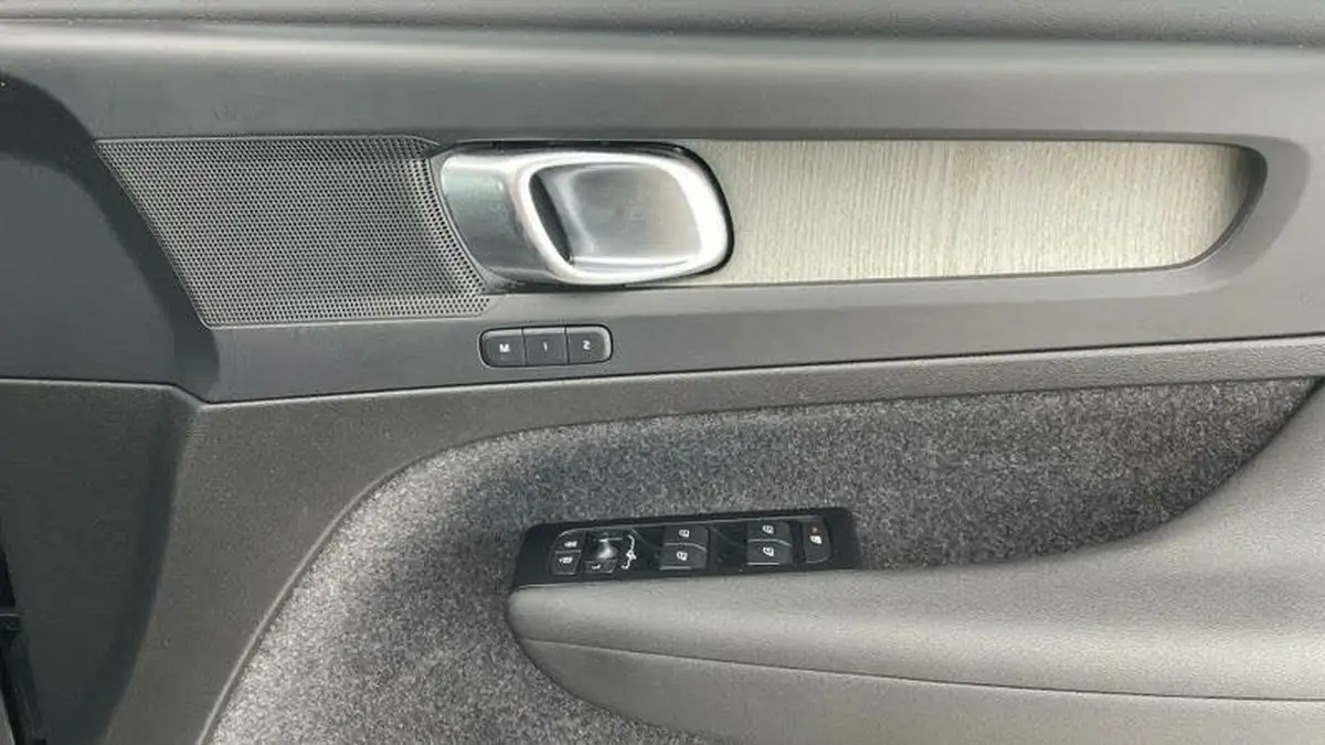 2022-volvo-xc40-15-t5-inscription-pro-big-18