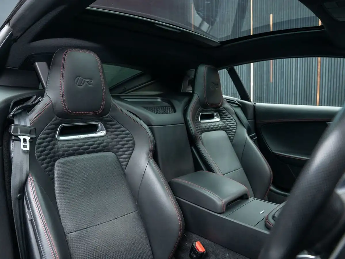 2020-jaguar-f-type-50-v8-sc-r-575ps-awd-coupe-big-40