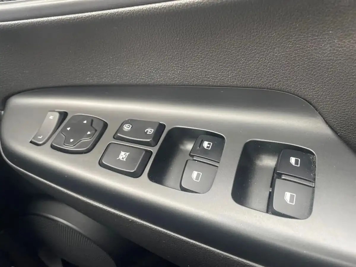 2018-hyundai-kona-10-t-gdi-s-big-19