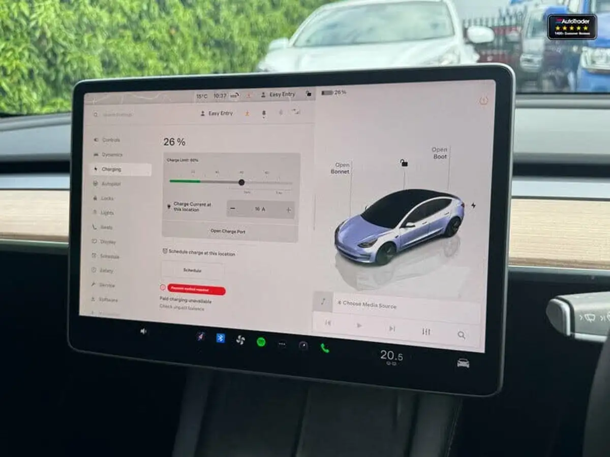 2022-tesla-model-3-e-long-range-big-18