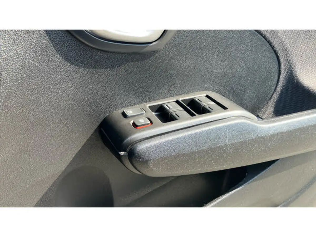 2015-honda-jazz-14-es-plus-cvt-big-17
