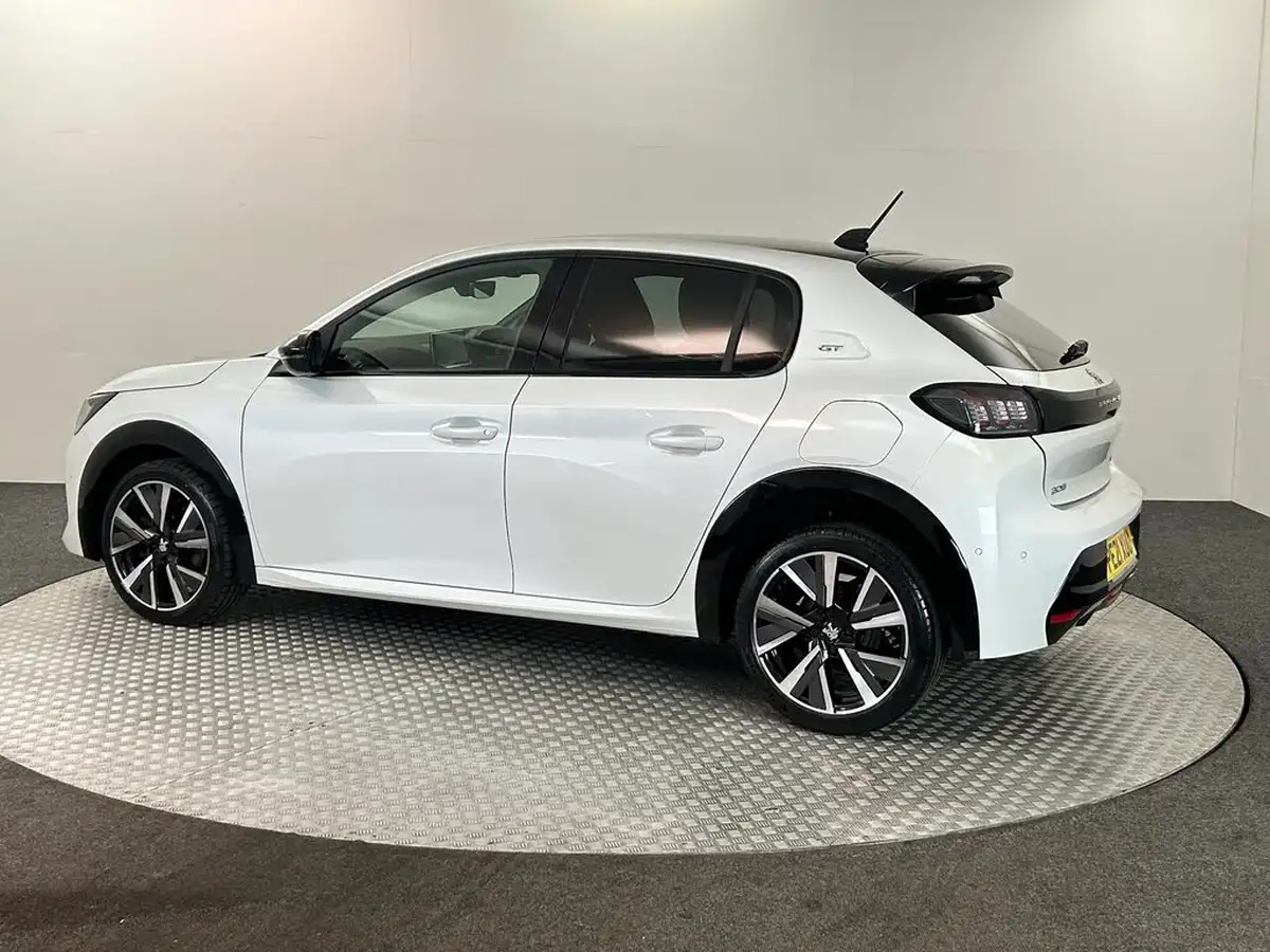 2021-peugeot-208-12-puretech-gt-100bhp-big-5