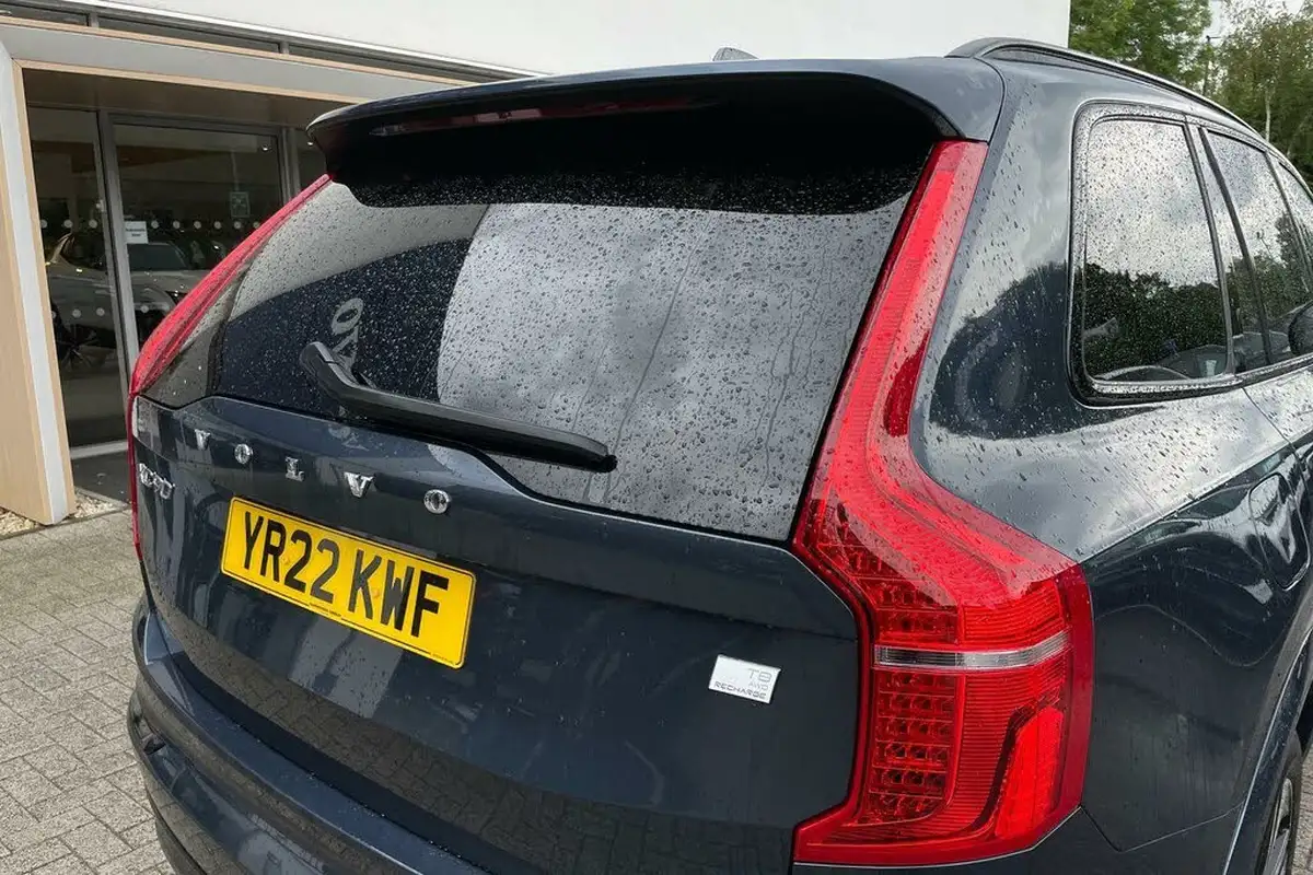 2022-volvo-xc90-20-t8-r-design-455bhp-big-11