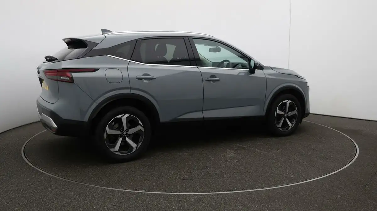 2021-nissan-qashqai-13-dig-t-premiere-edition-140ps-big-48
