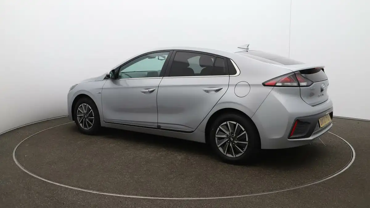 2020-hyundai-ioniq-e-premium-se-electric-100kw-big-37
