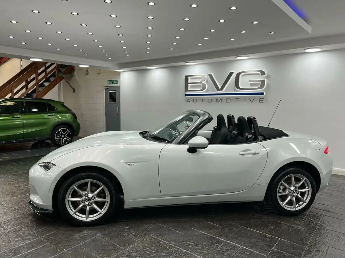2015-mazda-mx-5-15-se-l-nav-big-9