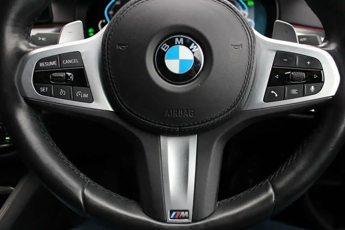 2021-bmw-5-series-20-530e-m-sport-saloon-4d-big-17