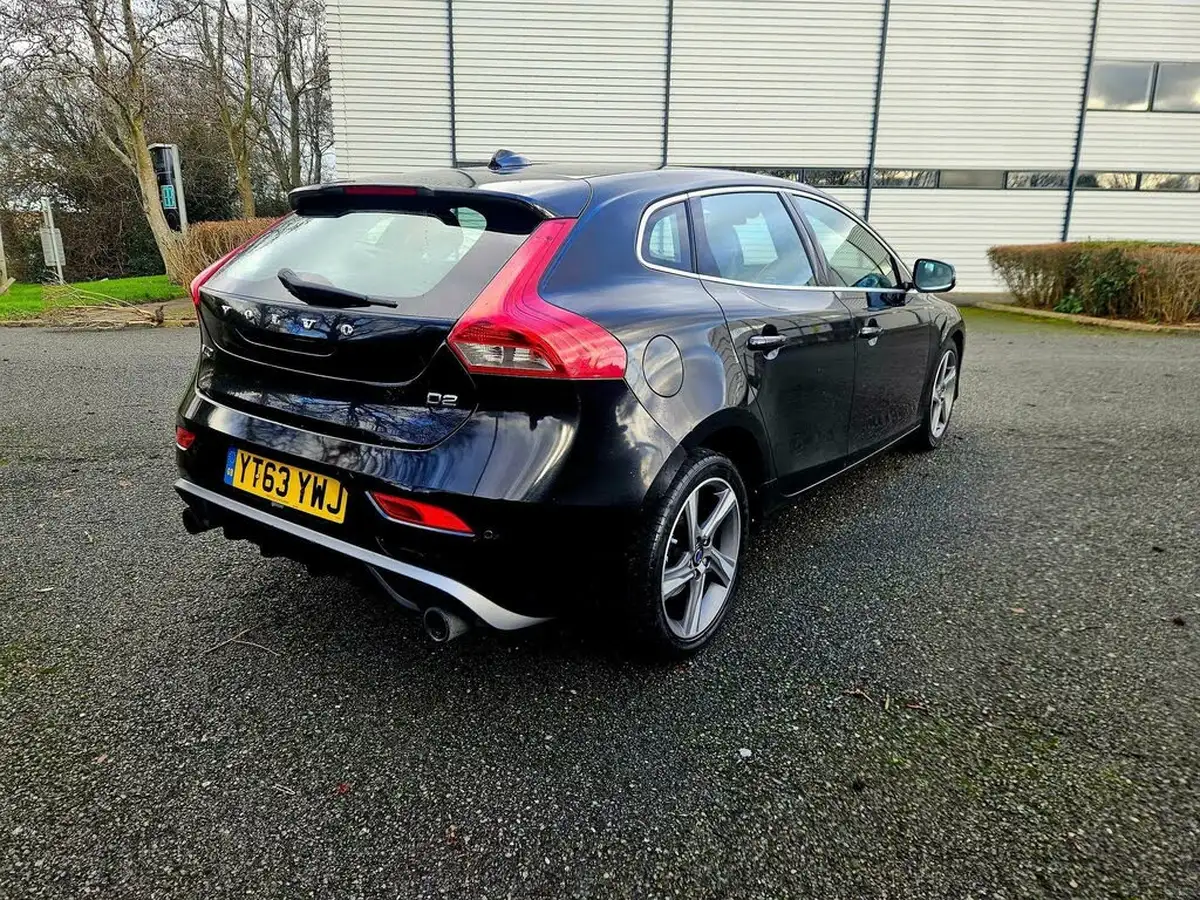 2013-volvo-v40-16td-d2-r-design-nav-powershift-big-5