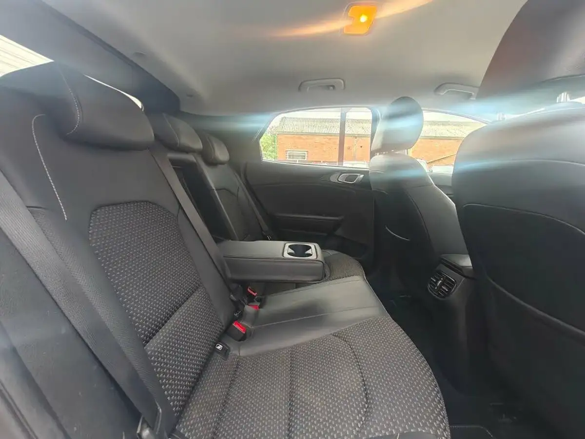 2020-kia-xceed-14-t-gdi-3-big-37