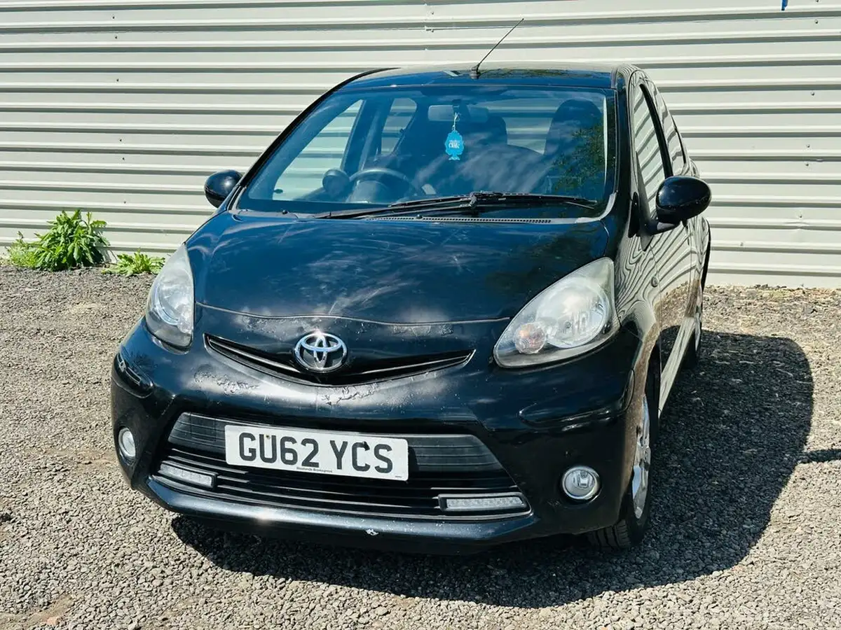 2012-toyota-aygo-10-aygo-fire-5d-big-5