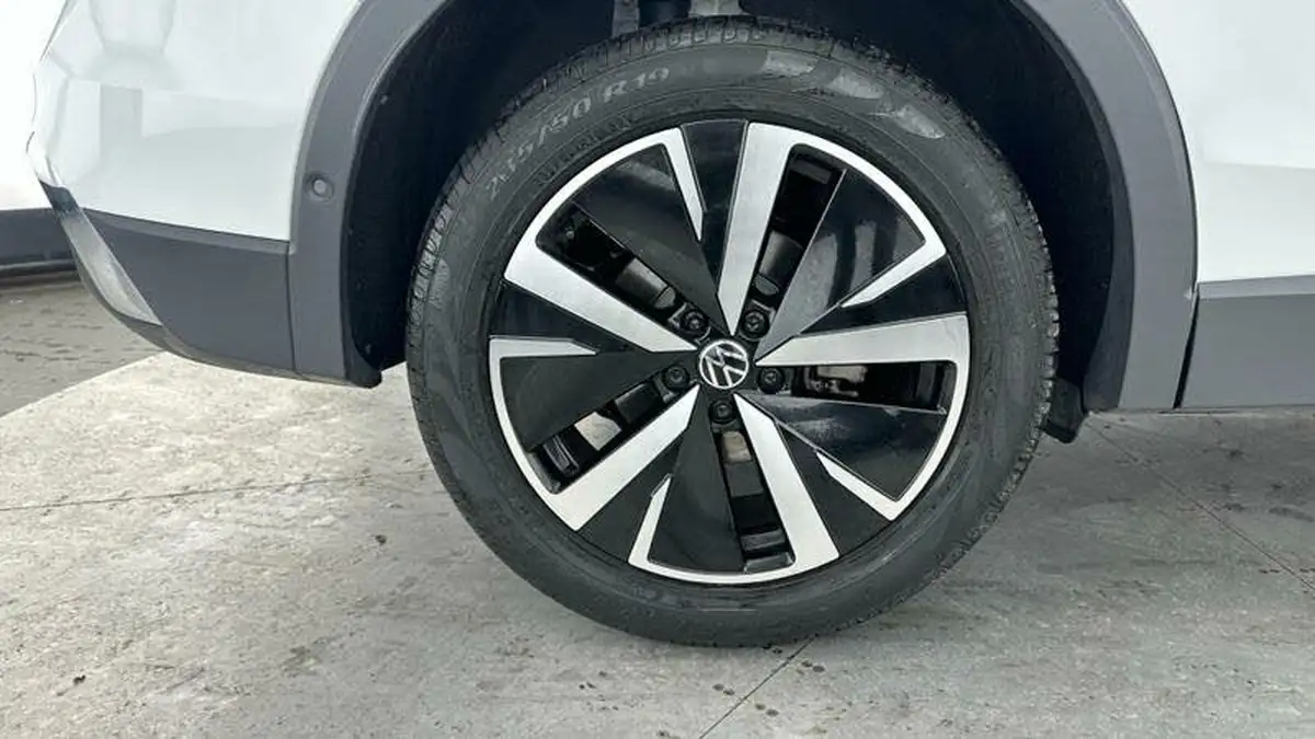 2024-volkswagen-tiguan-15-etsi-elegance-launch-edition-big-28