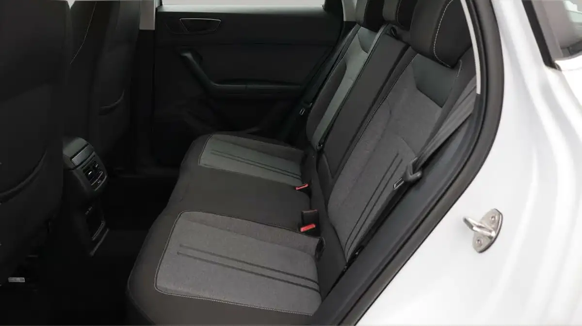 2022-seat-ateca-15-ecotsi-se-technology-big-16