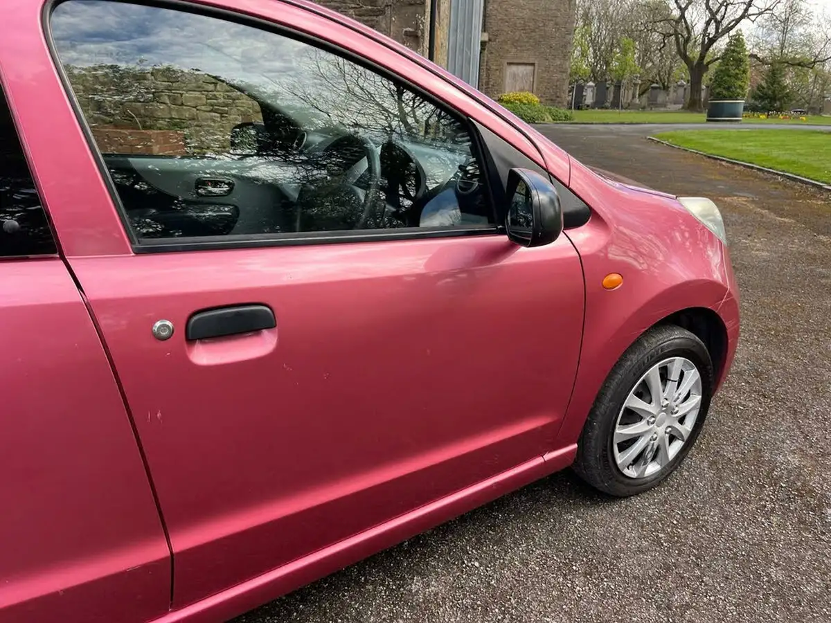 2011-suzuki-alto-10-sz2-big-48