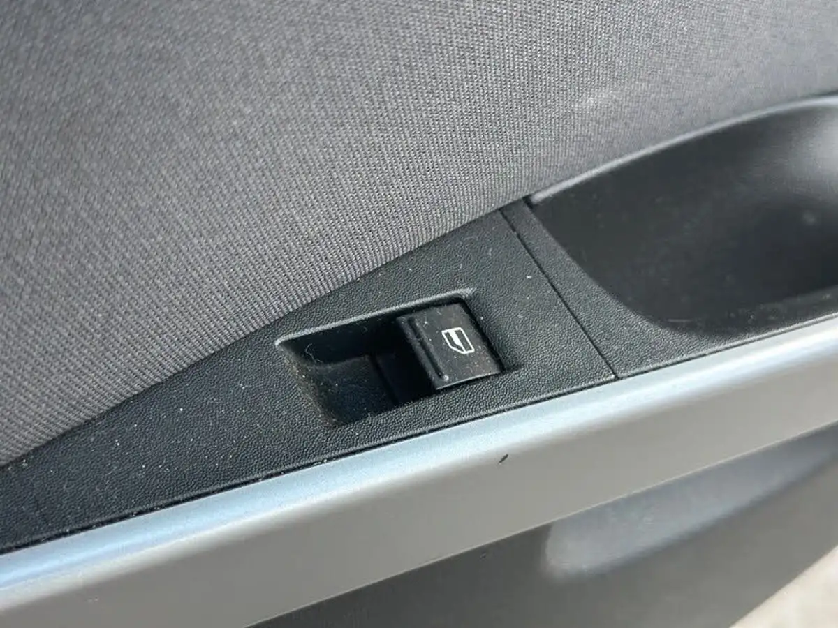 2011-seat-leon-16td-ecomotive-se-big-53
