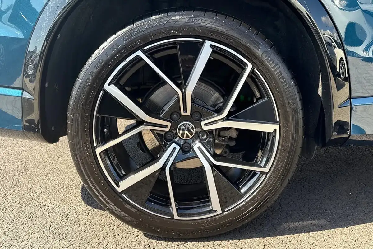 2024-volkswagen-tiguan-15-etsi-r-line-big-11