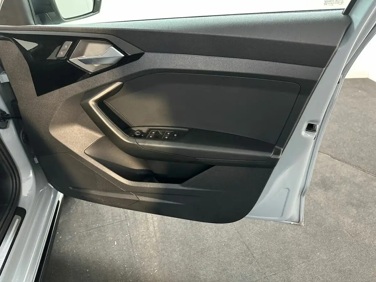 2023-audi-a1-10-30-tfsi-black-edition-s-tronic-big-34