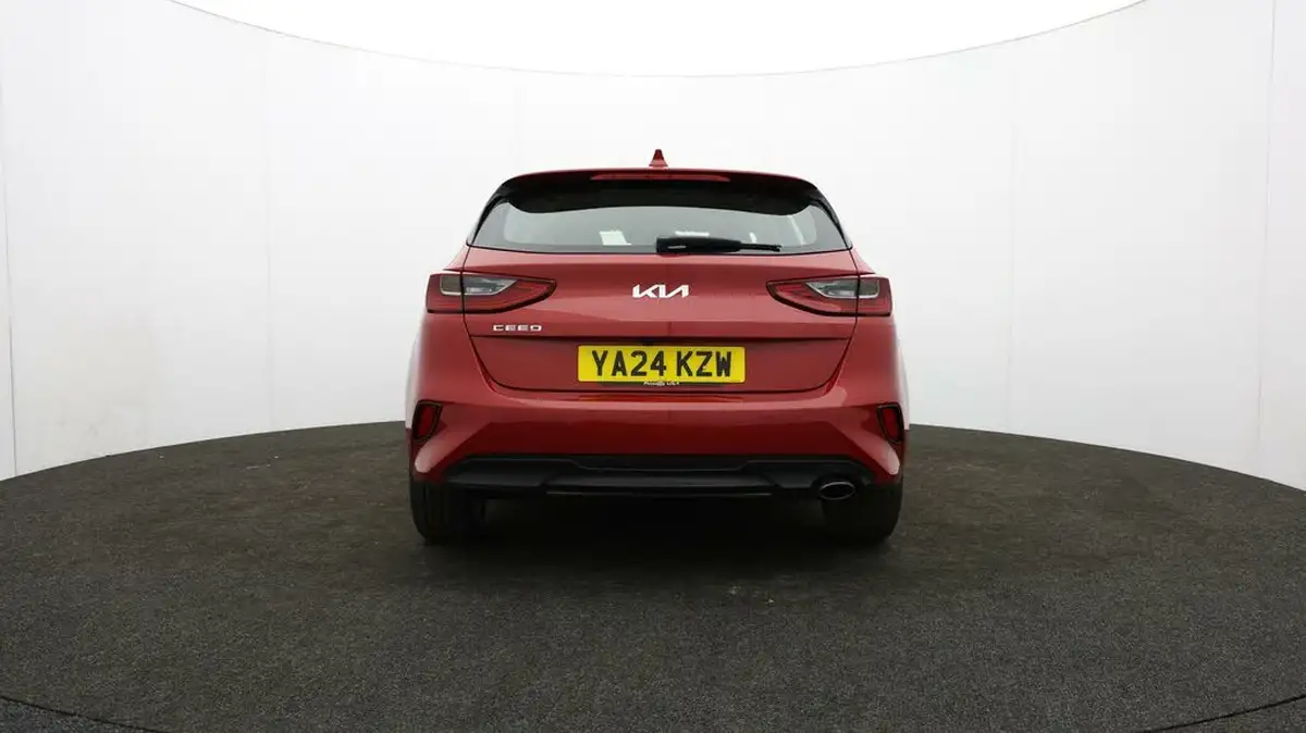 2024-kia-ceed-15-t-gdi-2-138bhp-hatchback-big-47