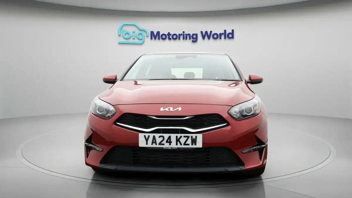 2024-kia-ceed-15-t-gdi-2-138bhp-hatchback-big-1