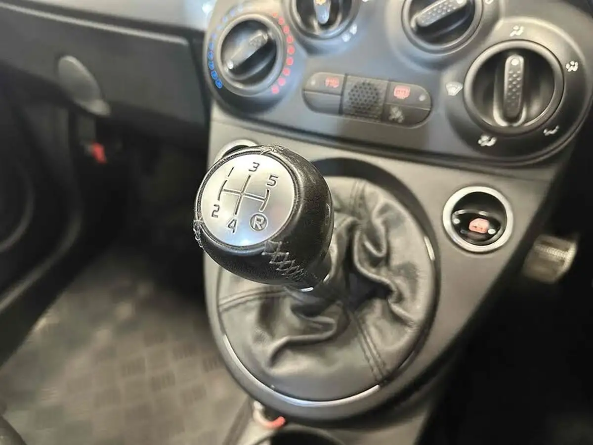2017-abarth-595-14-tjet-big-22