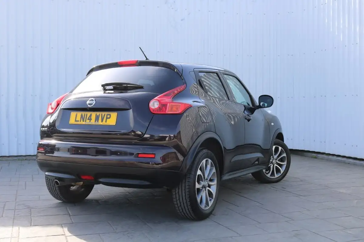 2014-nissan-juke-16-tekna-117ps-1598cc-cvt-big-3