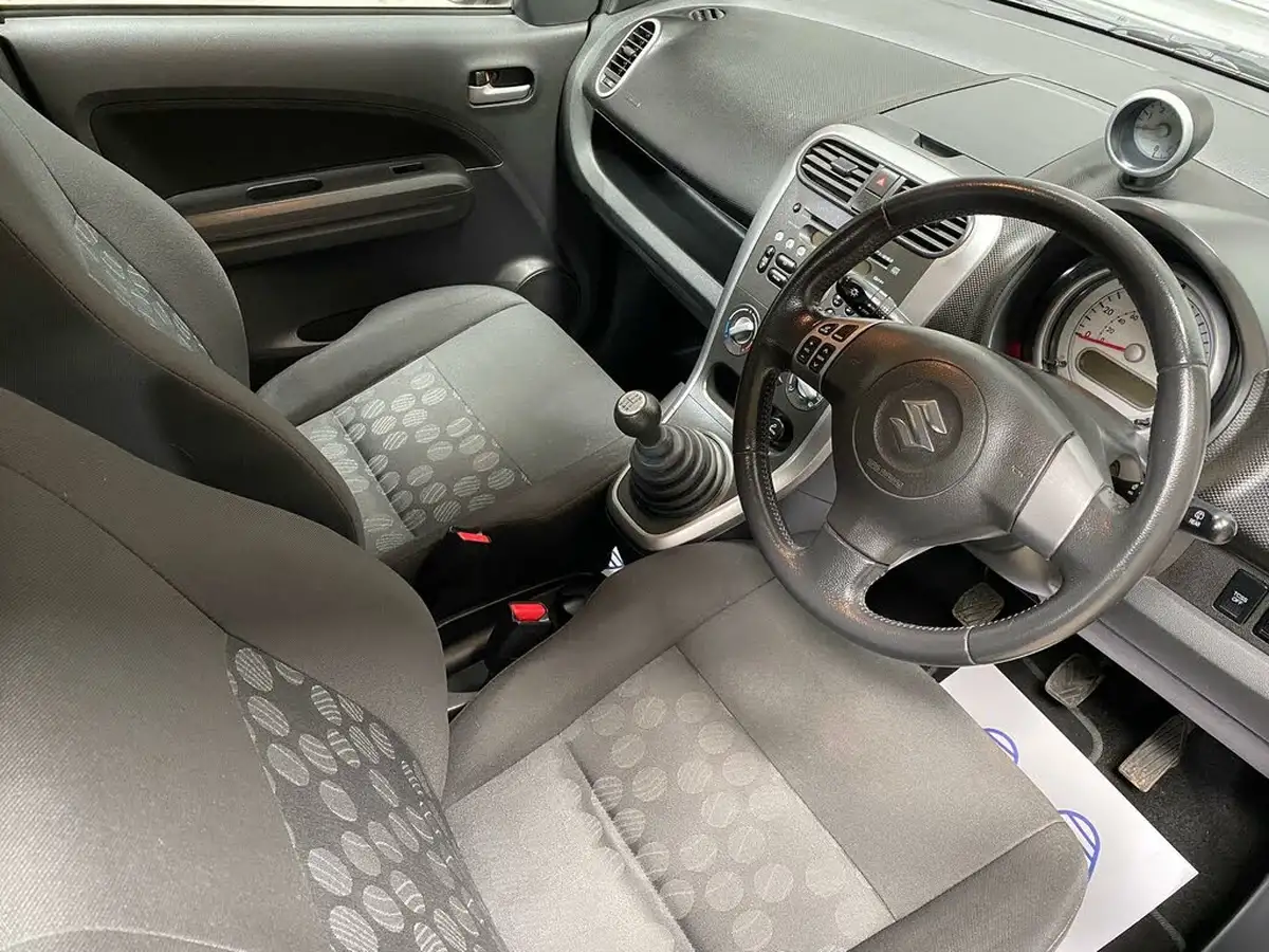 2008-suzuki-splash-12-gls-big-24