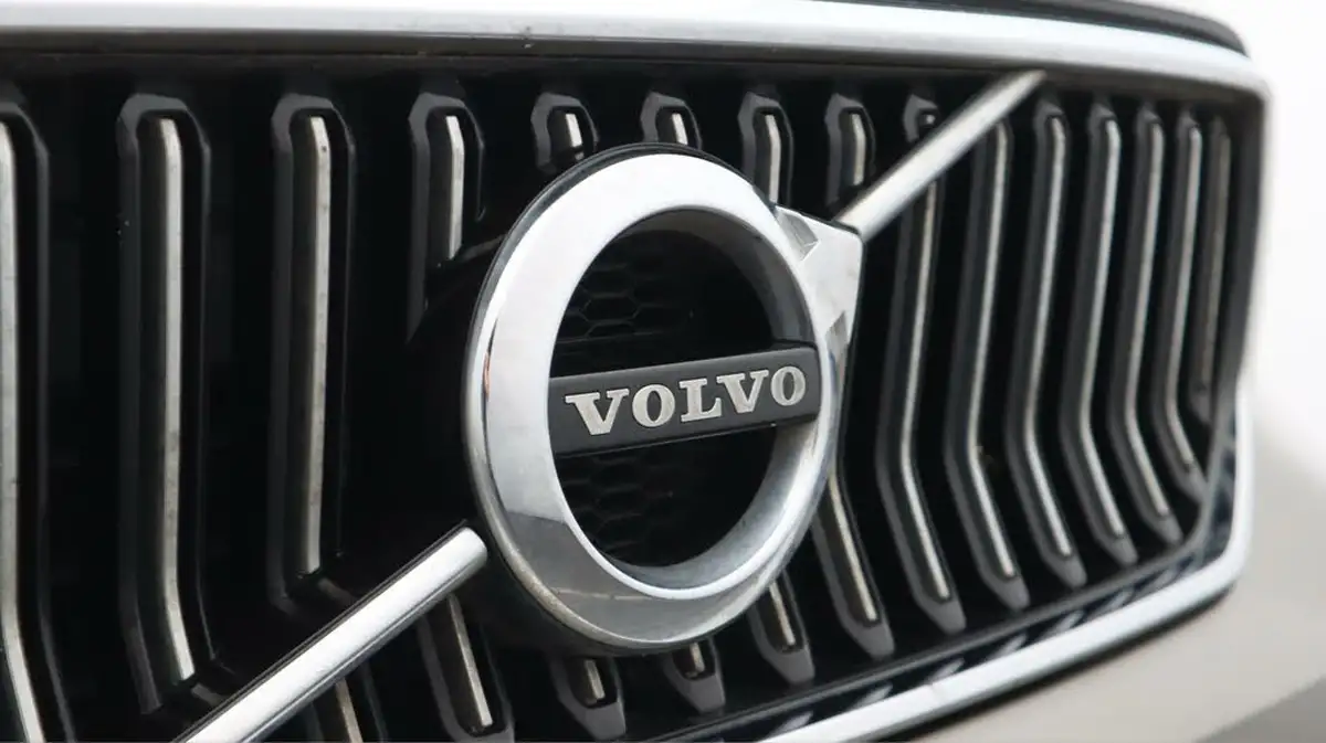 2020-volvo-xc40-20td-d3-inscription-pro-big-20