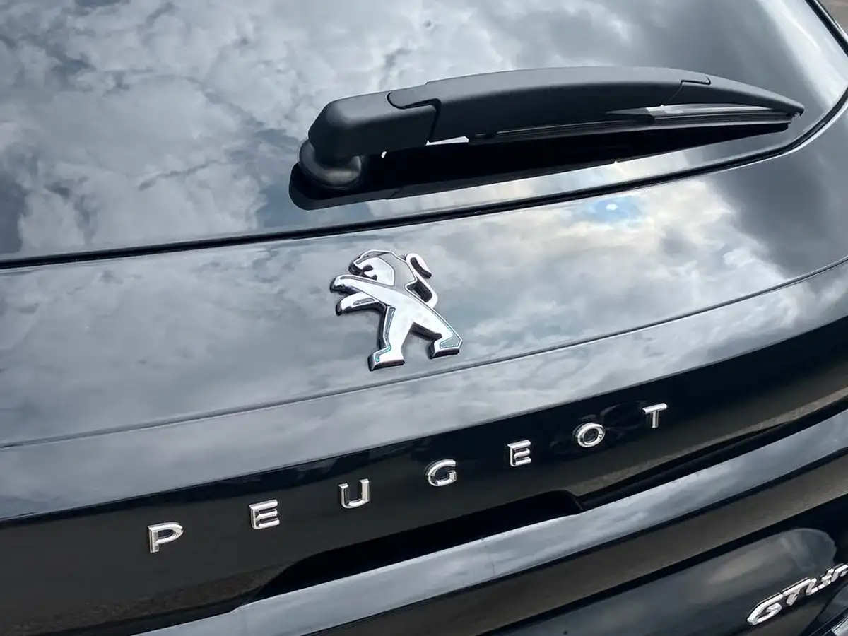 2020-peugeot-208-e-gt-line-big-24