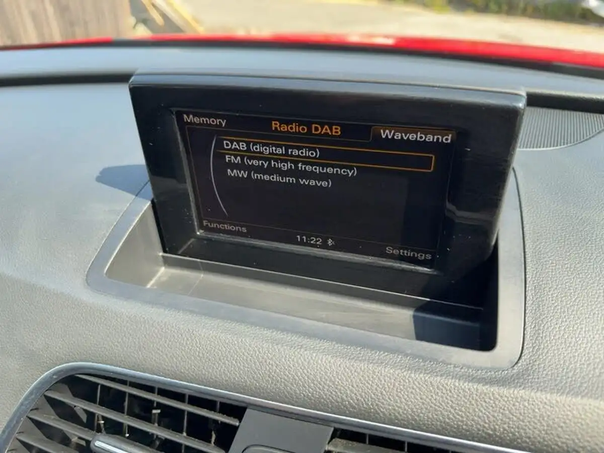 2015-audi-q3-14-s-line-cod-ss-tronic-big-6