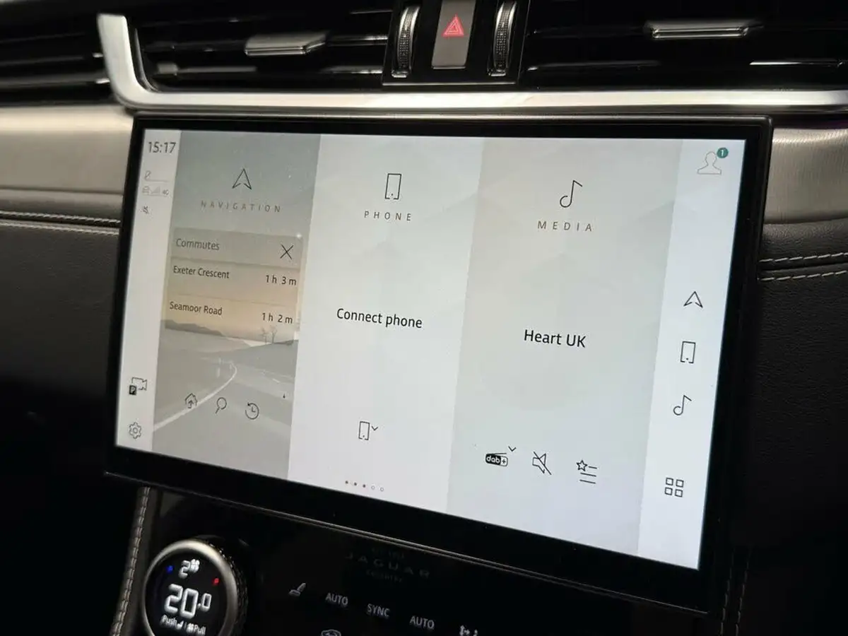 2021-jaguar-f-pace-20-d200-r-dynamic-se-mhev-big-22