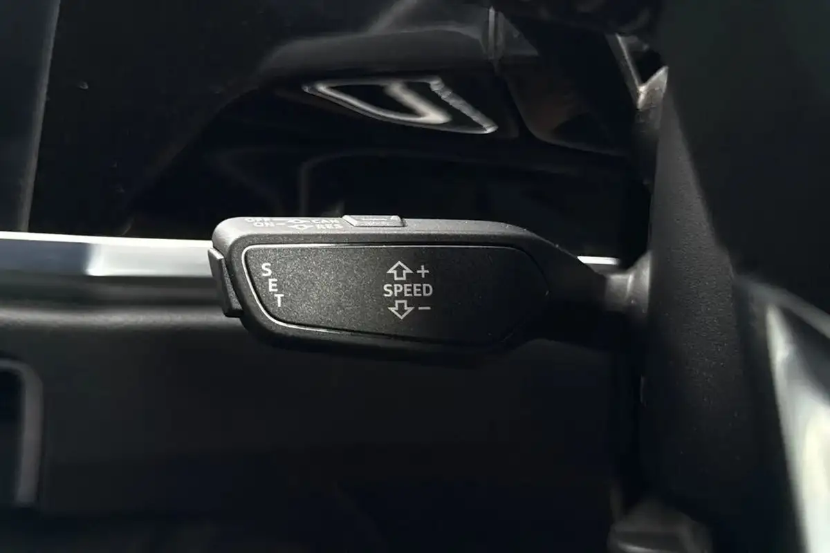 2019-audi-q3-20-40-tfsi-s-line-big-50