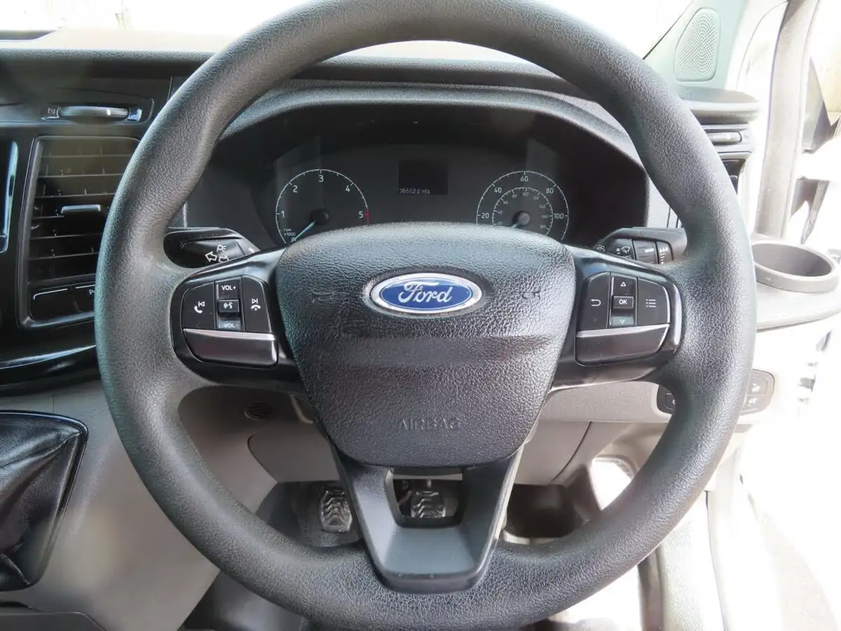 2019-ford-transit-custom-20tdci-300-l1h2-105pseu6-big-48